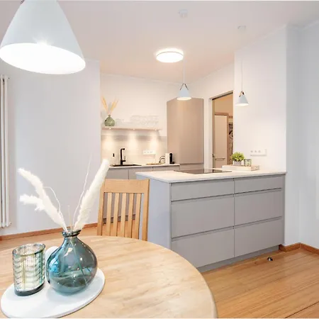 Kaiservillen - Mit 1 Schlafzimmer Und Balkon D214 *